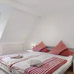 Reinhardt Apartment *