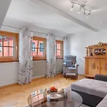 Reinhardt Apartmán *